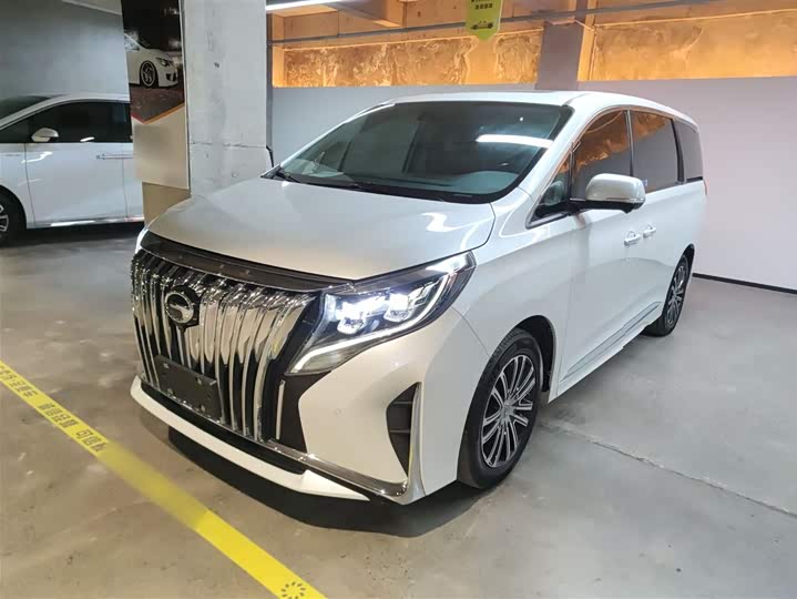 Фото 2 - GAC Trumpchi M8