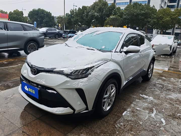 Фото 1 - Toyota C-HR