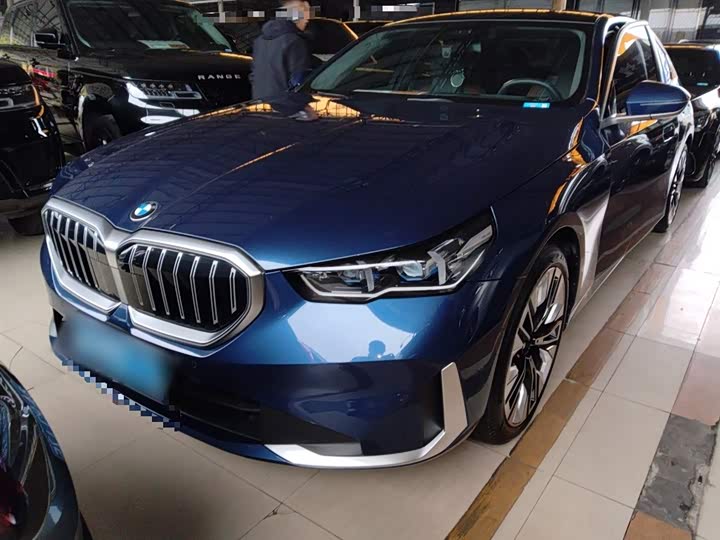 Фото 2 - BMW 5 Series