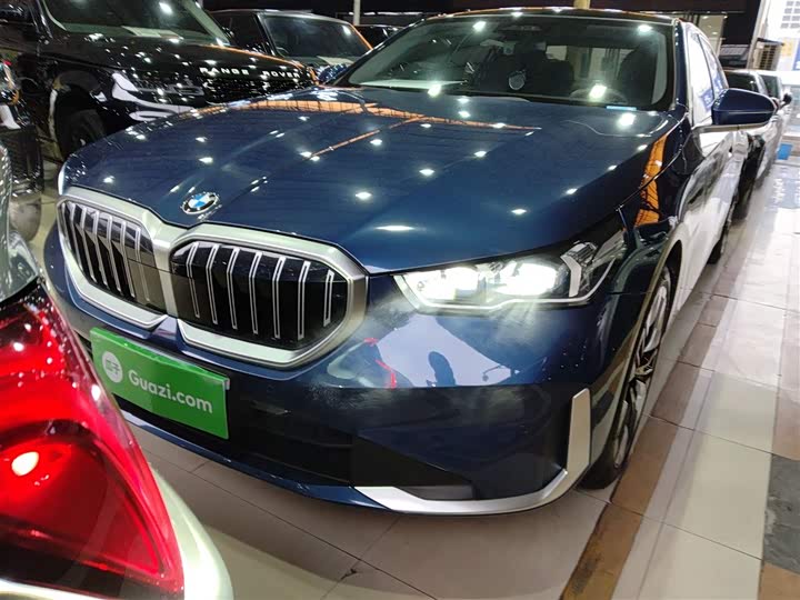 Фото 3 - BMW 5 Series