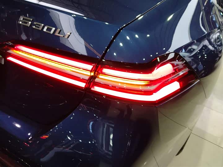 Фото 8 - BMW 5 Series