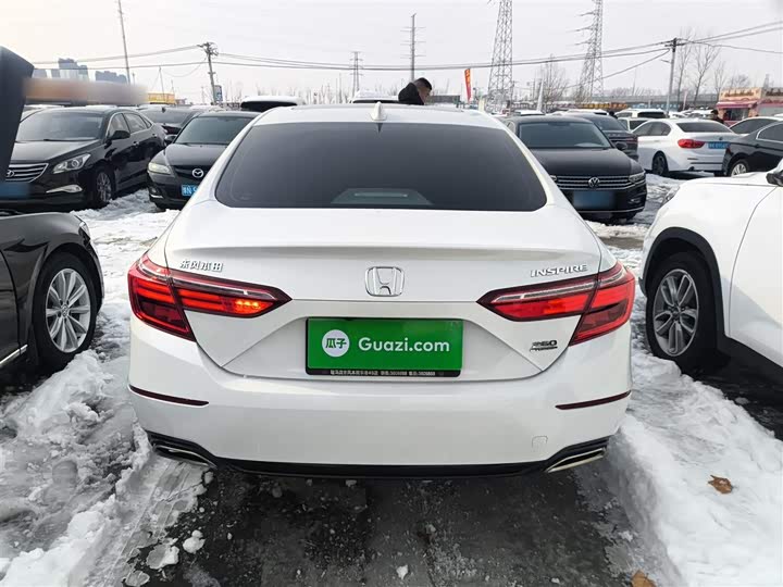 Фото 6 - Honda Inspire