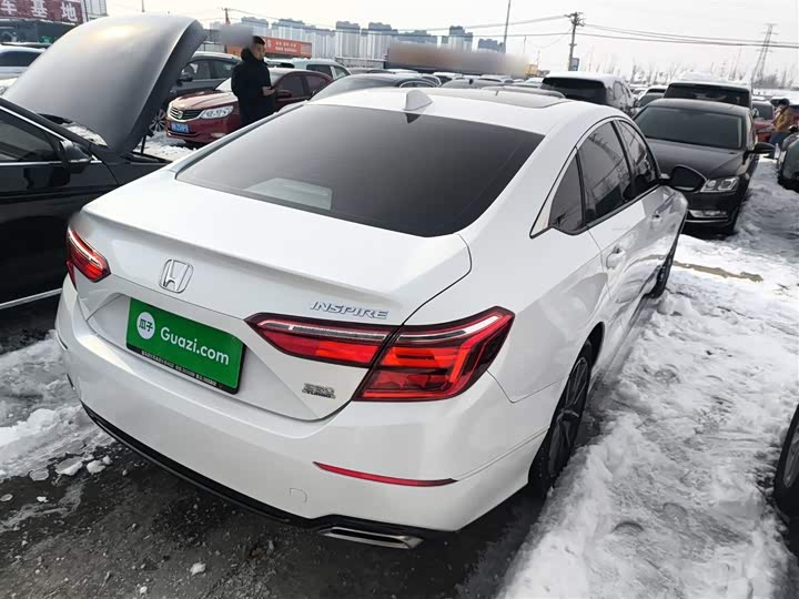 Фото 7 - Honda Inspire