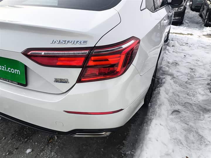 Фото 8 - Honda Inspire