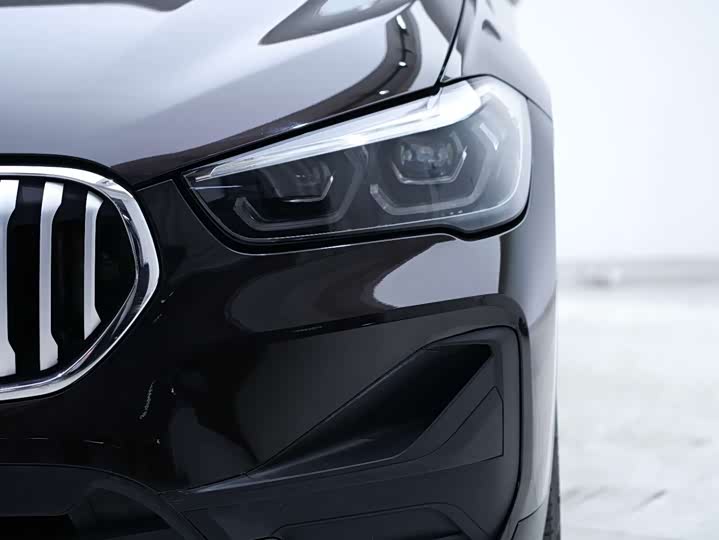 Фото 6 - BMW X1