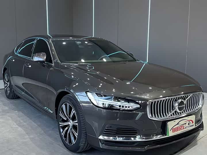 Фото 3 - Volvo S90 Hybrid