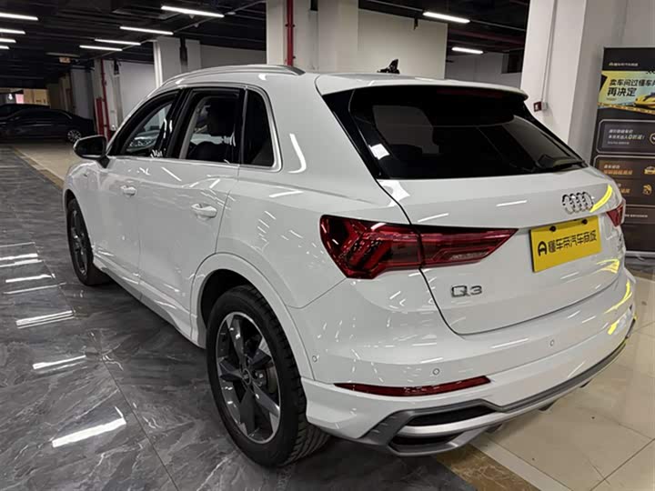 Фото 6 - Audi Q3