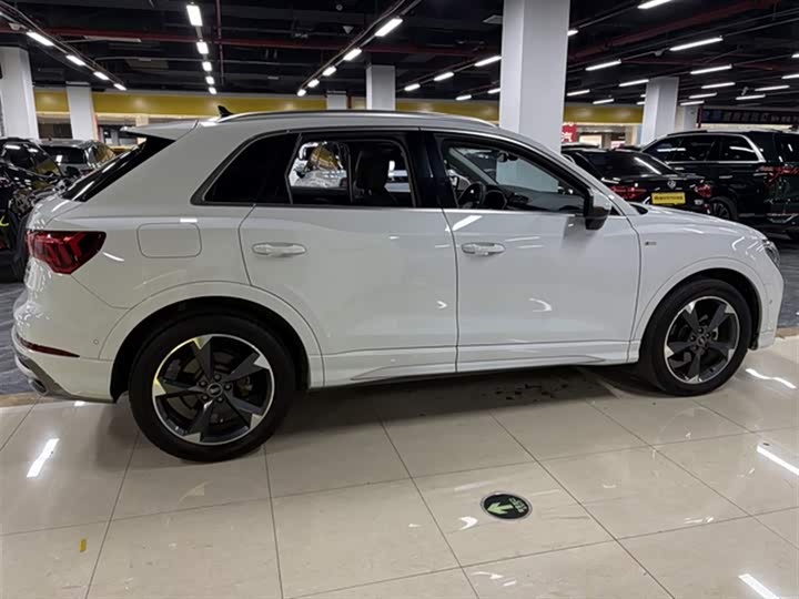 Фото 9 - Audi Q3