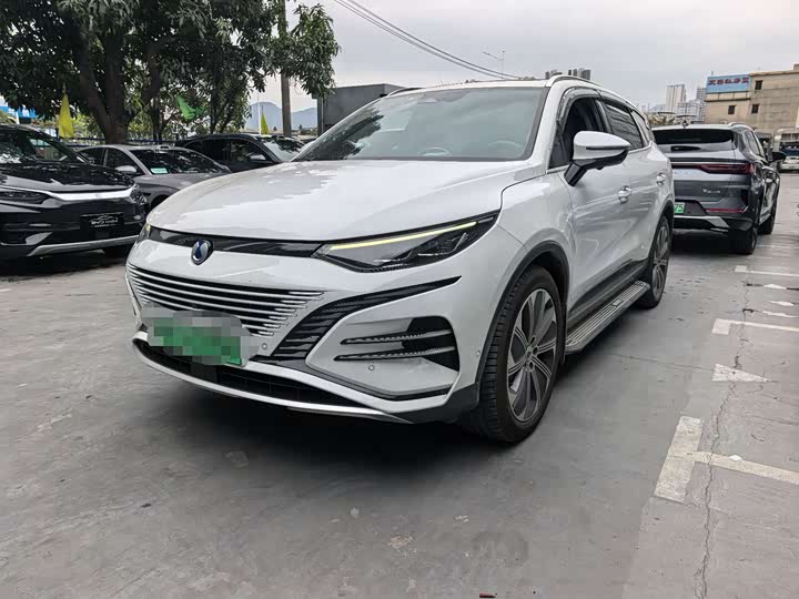 Фото 1 - Denza N8