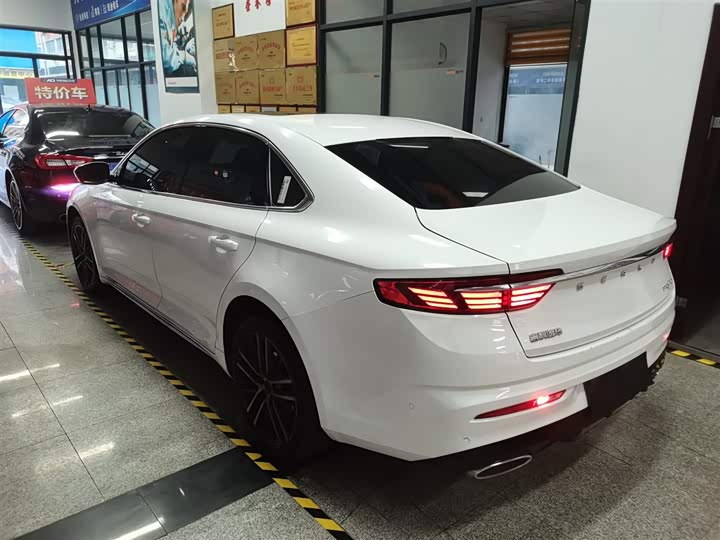 Фото 5 - Geely Preface