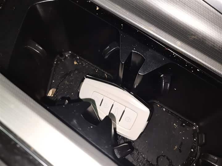 Фото 9 - Geely Preface