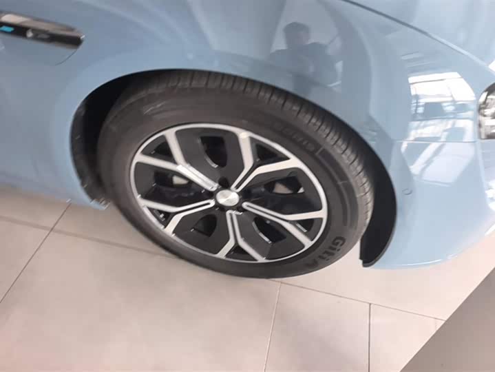 Фото 6 - Luxeed S7