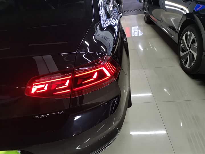 Фото 8 - Volkswagen Magotan