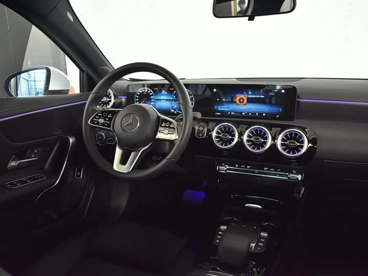Фото 7 - Mercedes-Benz A-Class