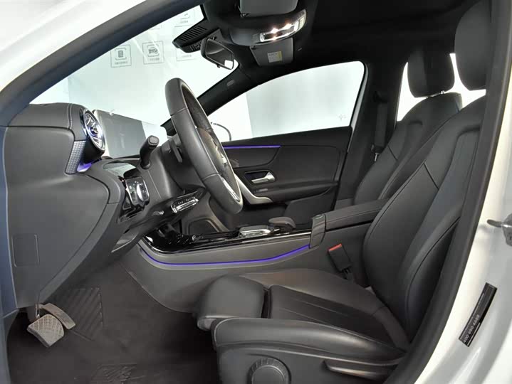 Фото 8 - Mercedes-Benz A-Class