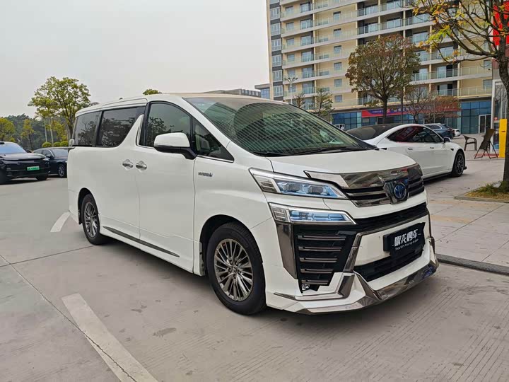 Фото 2 - Toyota Vellfire