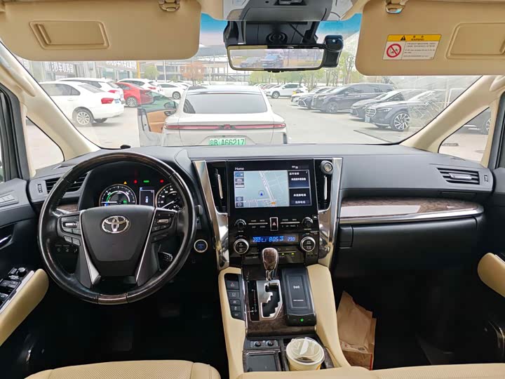 Фото 4 - Toyota Vellfire