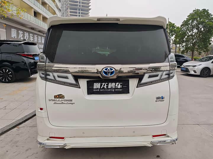 Фото 9 - Toyota Vellfire