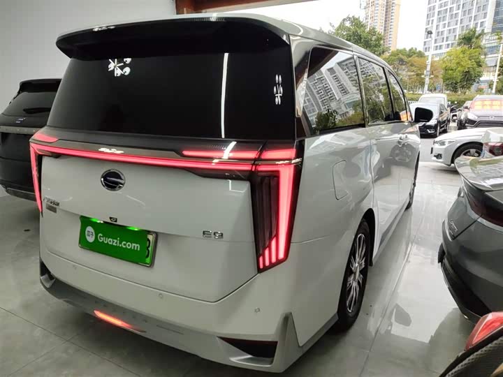 Фото 7 - GAC Trumpchi E9