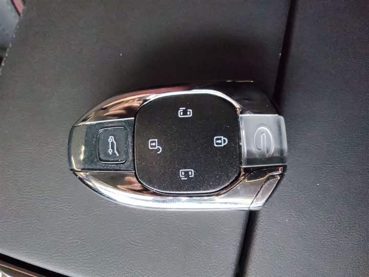 Фото 9 - GAC Trumpchi E9