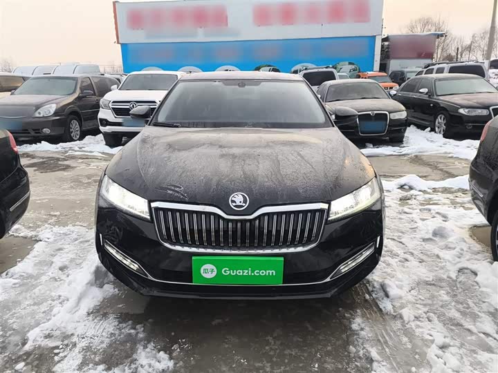 Фото 3 - Skoda Superb