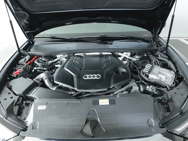 Фото 9 - Audi A6L