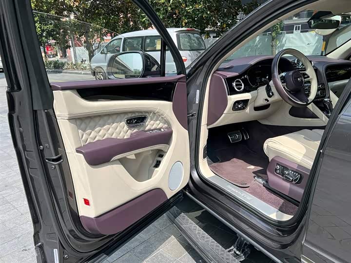 Фото 4 - Bentley Bentayga