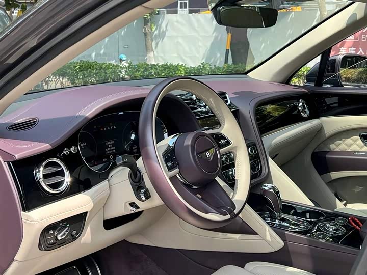 Фото 5 - Bentley Bentayga