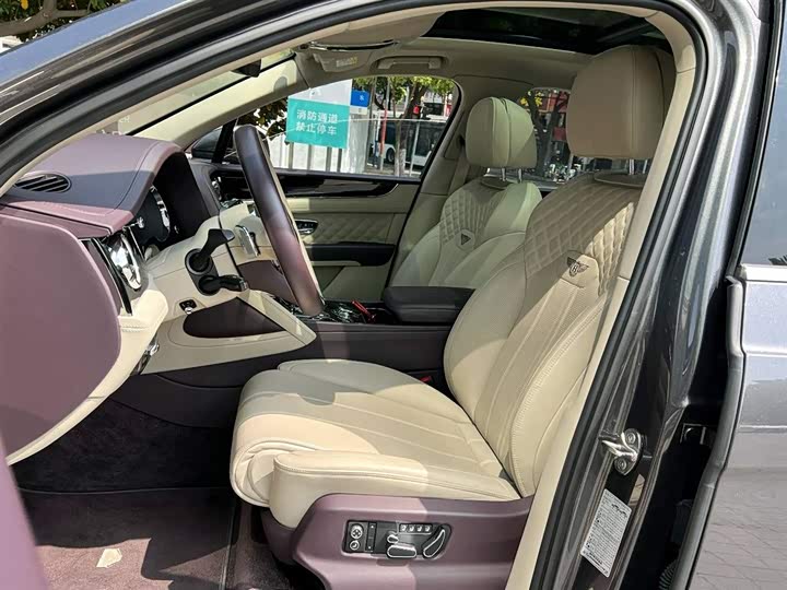 Фото 6 - Bentley Bentayga