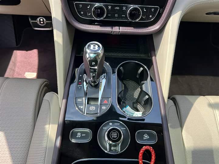 Фото 8 - Bentley Bentayga