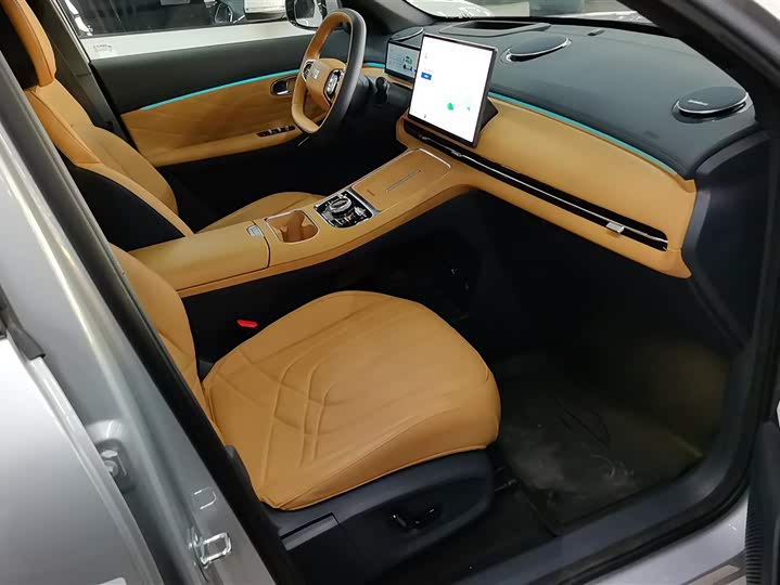 Фото 8 - Geely Galaxy Starship 7