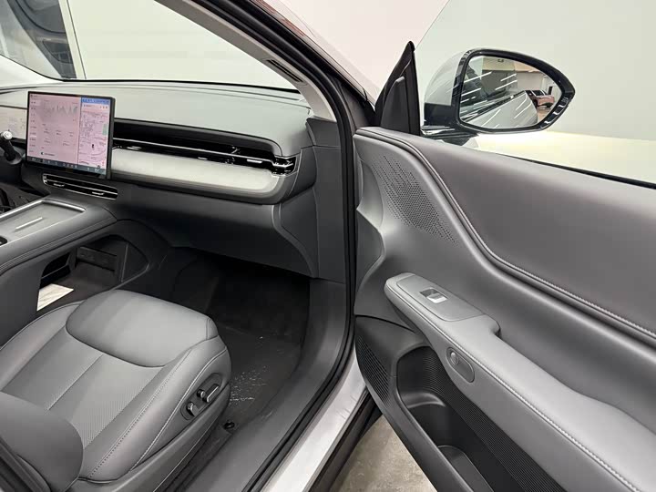 Фото 8 - XPeng G6