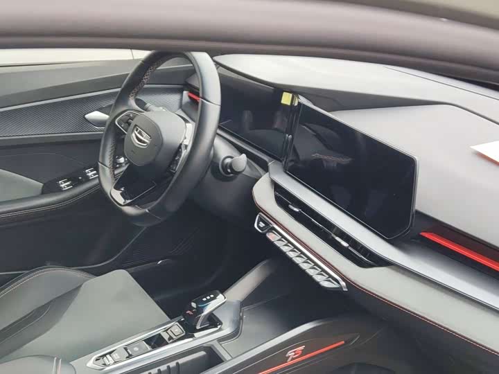 Фото 4 - Geely Binrui