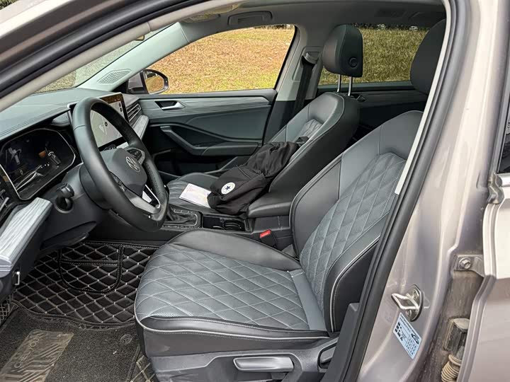 Фото 8 - Volkswagen Sagitar L