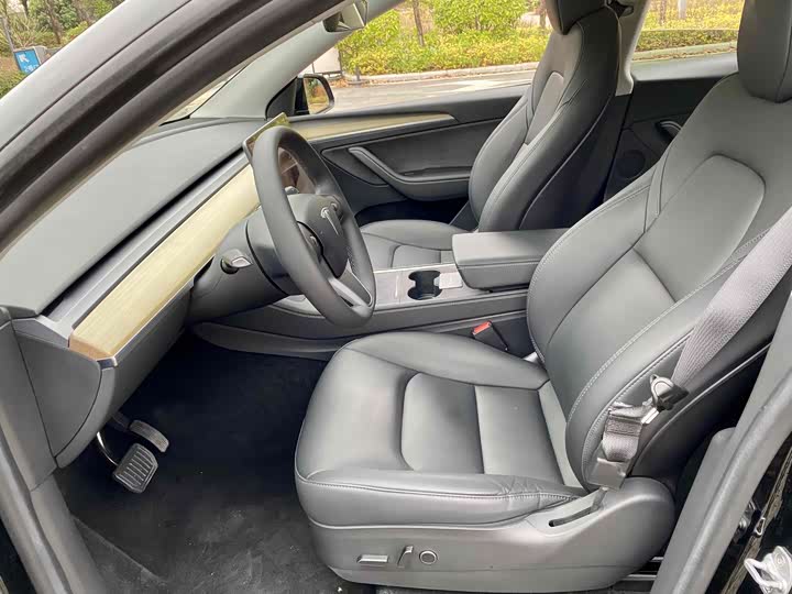 Фото 7 - Tesla Model Y