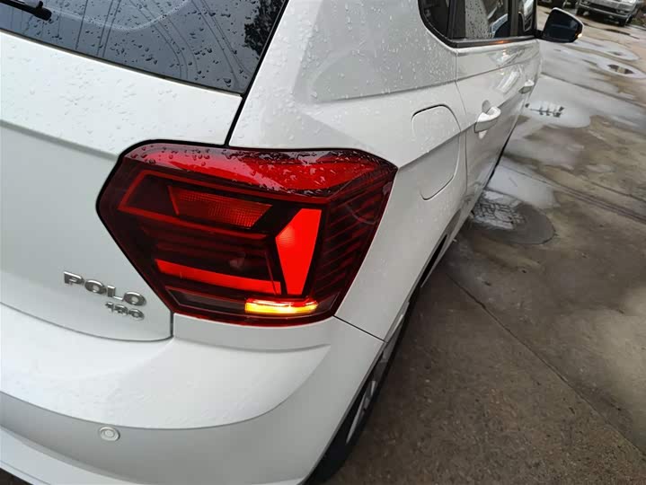 Фото 8 - Volkswagen Polo