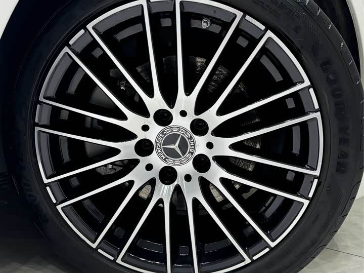 Фото 2 - Mercedes-Benz C-Class