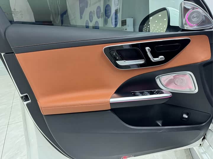 Фото 4 - Mercedes-Benz C-Class