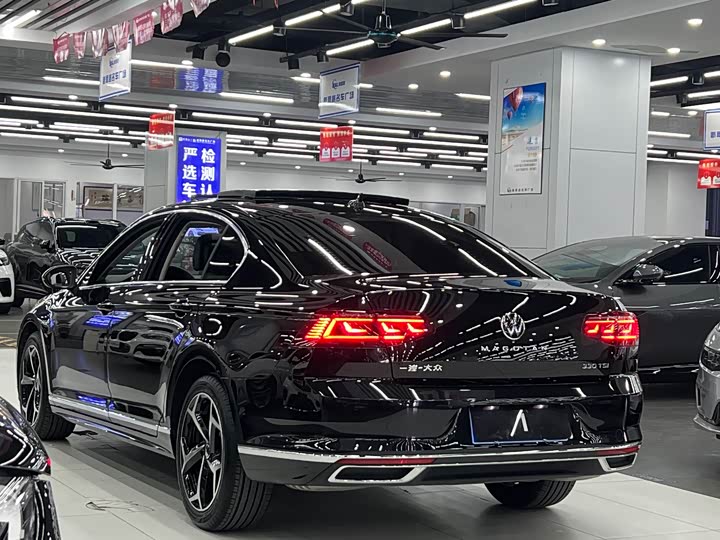 Фото 4 - Volkswagen Magotan