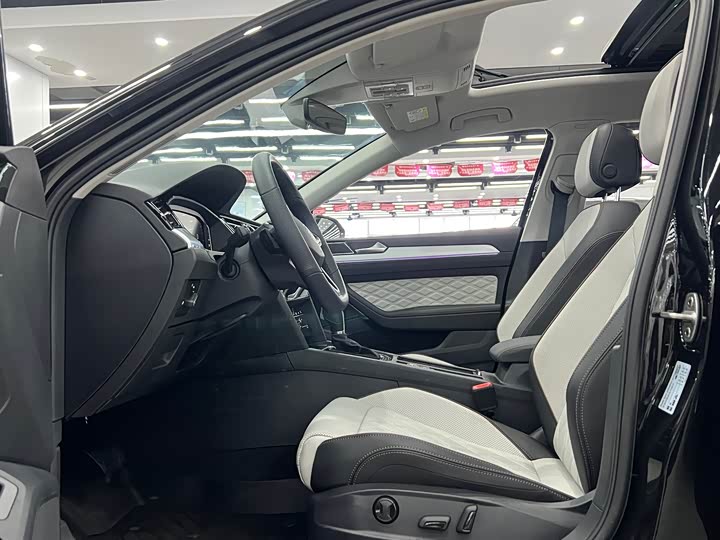 Фото 7 - Volkswagen Magotan