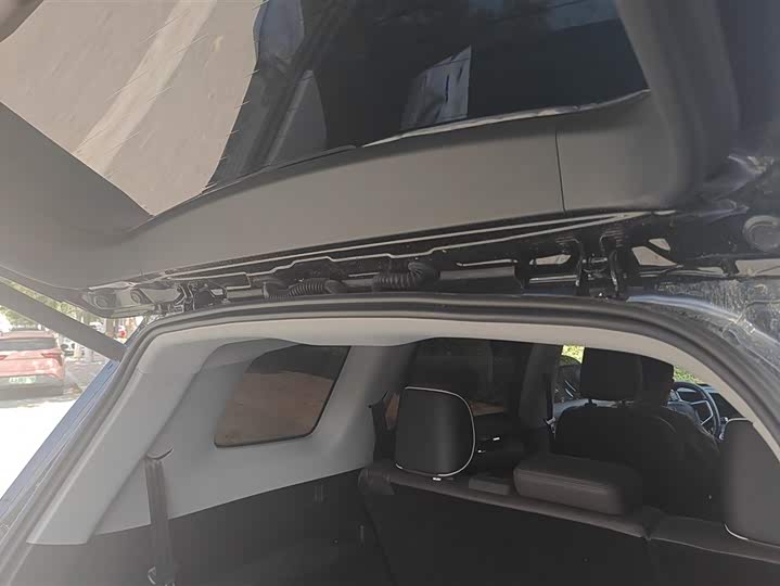 Фото 4 - Ford Equator