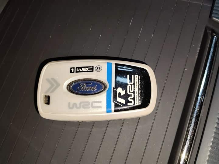 Фото 9 - Ford Mondeo