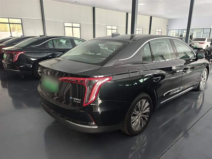 Фото 7 - Hongqi E-QM5