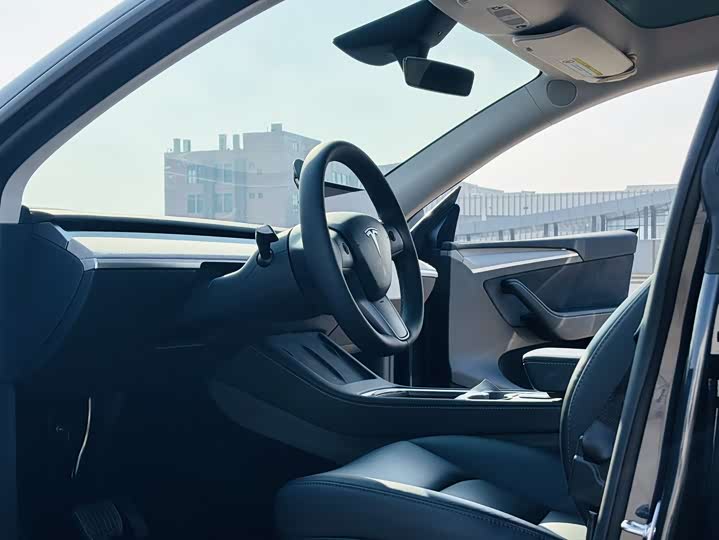 Фото 8 - Tesla Model Y