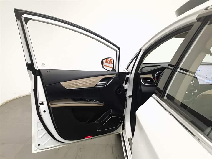 Фото 8 - BYD Song Max Hybrid