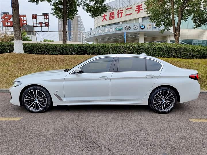 Фото 3 - BMW 5 Series