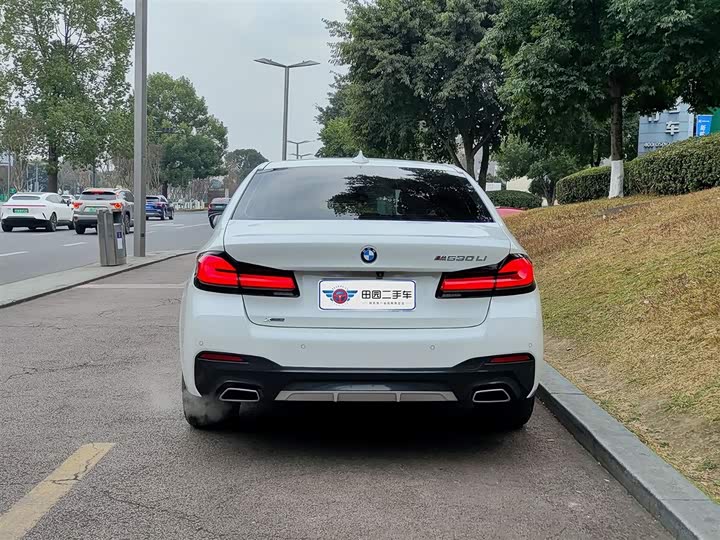 Фото 5 - BMW 5 Series