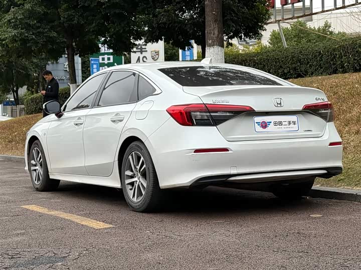 Фото 4 - Honda Civic