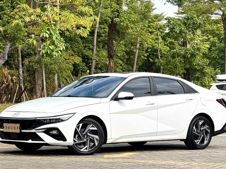 Фото 2 - Hyundai Elantra N line