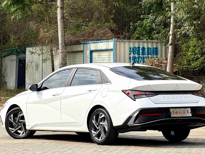 Фото 5 - Hyundai Elantra N line